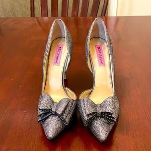 Betsy Johnson Prince heels, sz. 9.5M